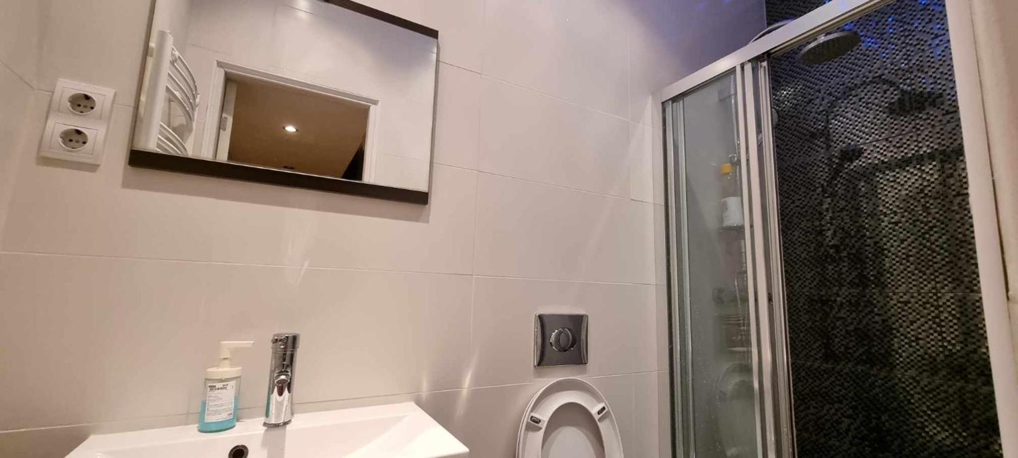 T & E Apartment บูดาเปสต์ ภายนอก รูปภาพ